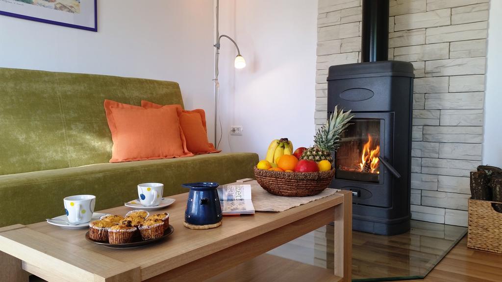 Vacation Home Latini Hum Ngoại thất bức ảnh
