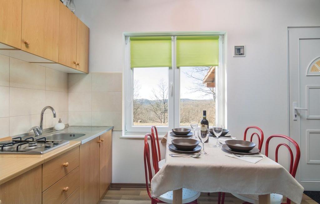 Vacation Home Latini Hum Ngoại thất bức ảnh