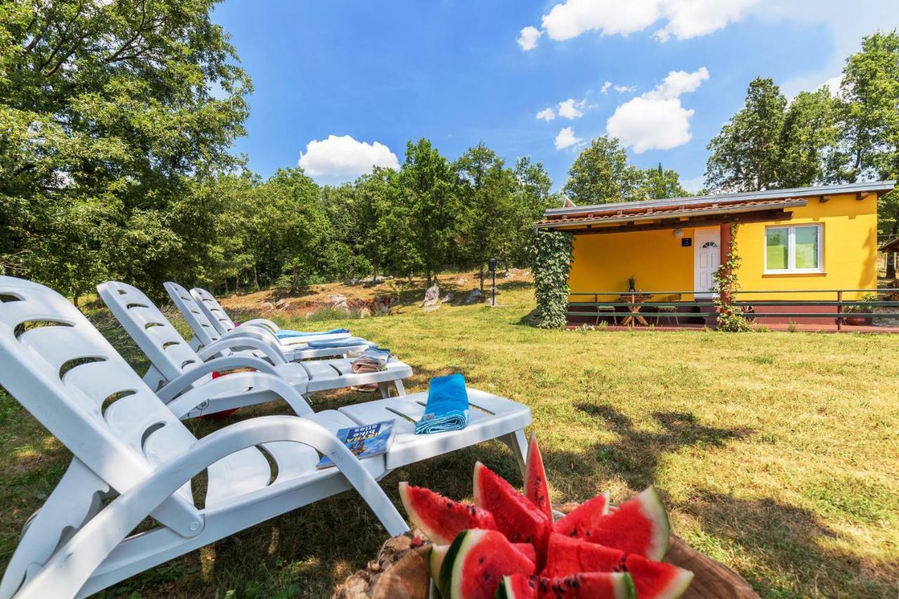 Vacation Home Latini Hum Ngoại thất bức ảnh