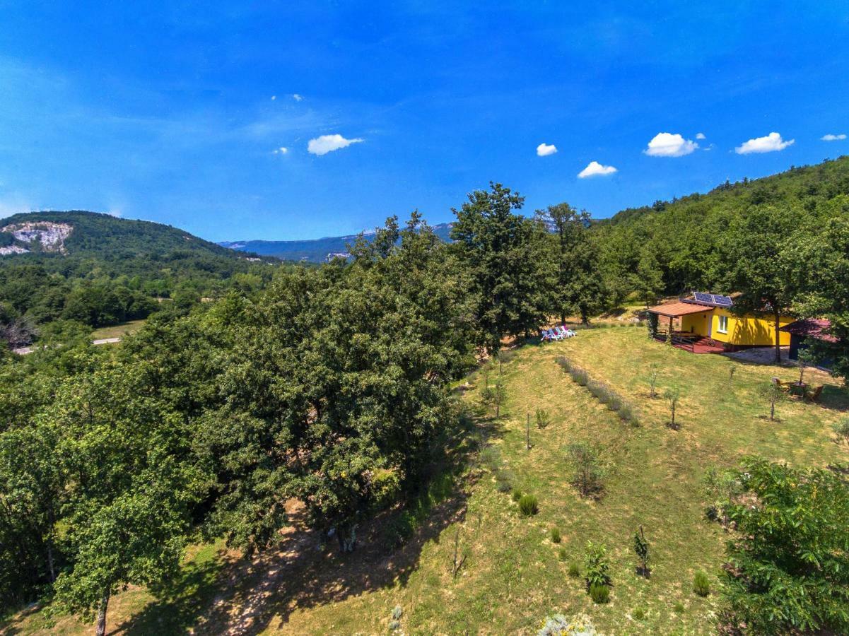 Vacation Home Latini Hum Ngoại thất bức ảnh
