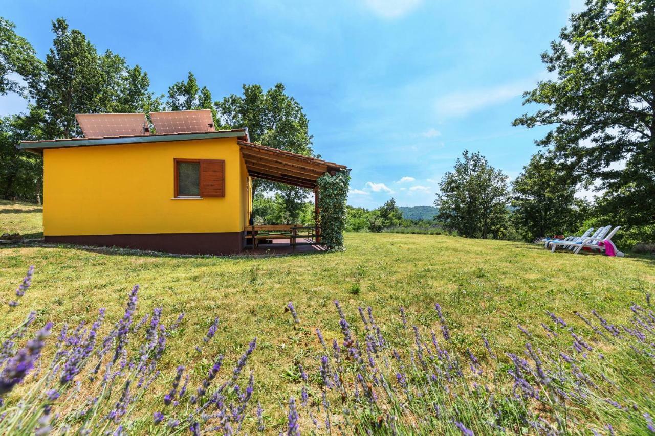 Vacation Home Latini Hum Ngoại thất bức ảnh