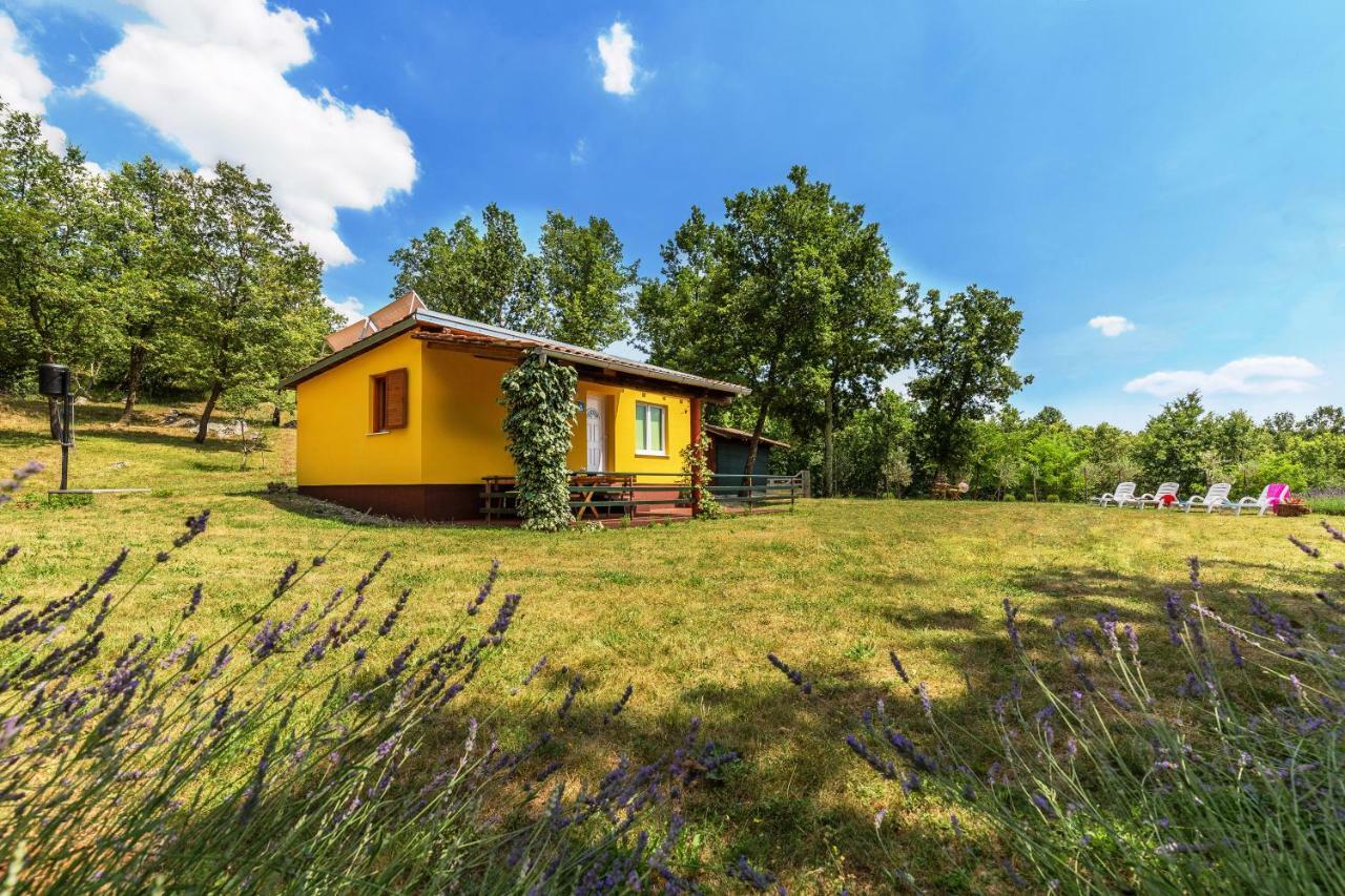 Vacation Home Latini Hum Ngoại thất bức ảnh